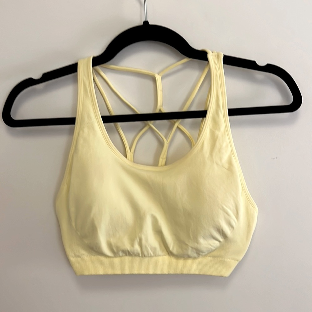 Fabletics never worn, size small sports bra